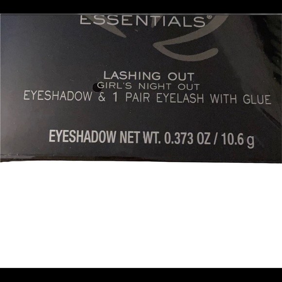 NWT ME MakeOver Essentials - Picture 2 of 6